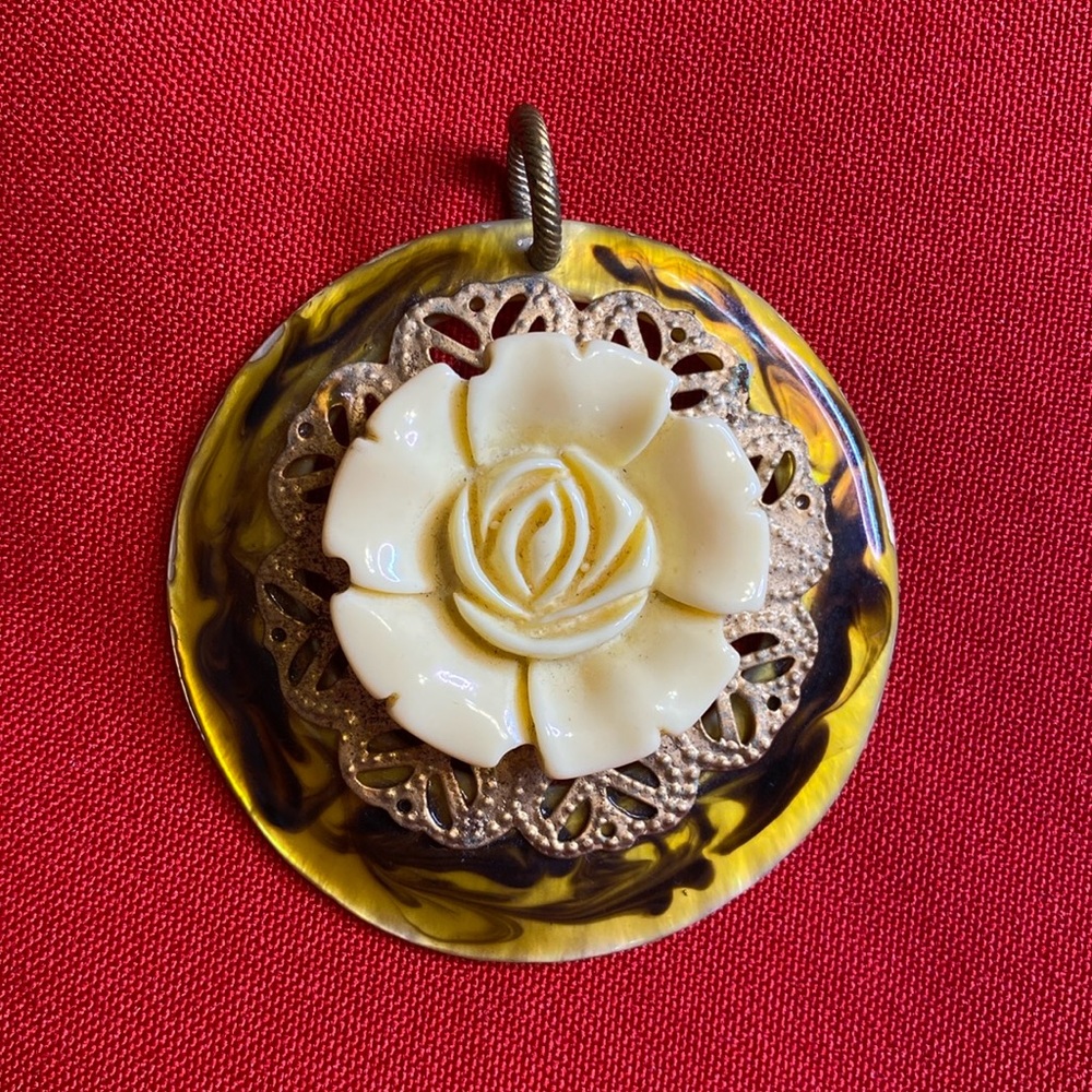Vintage Rose Mother of Pearl Pendant